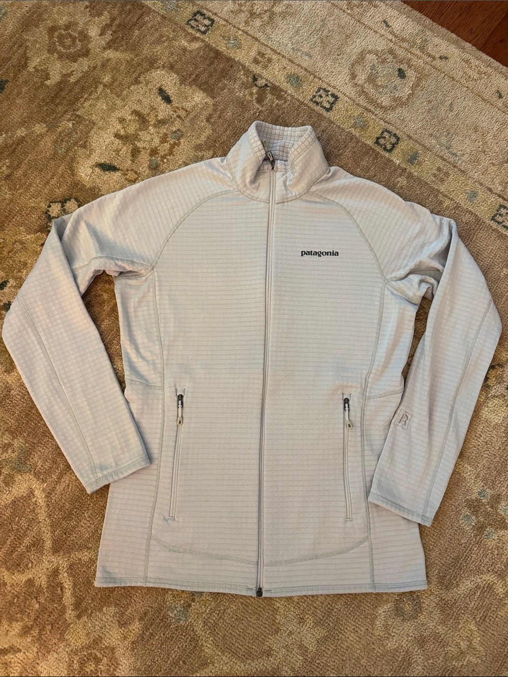 Patagonia Women’s Light Gray Full-Zip Performance Jacket